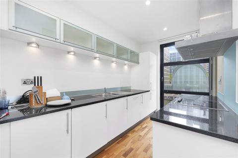 2 bedroom apartment to rent, Discovery Docks Apartment West, 2 South Quay Square, London, E14
