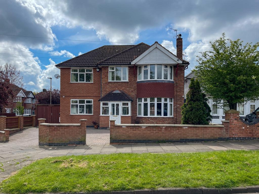 Welland Vale Road, Evington, Leicester, LE5 4 bed detached house for