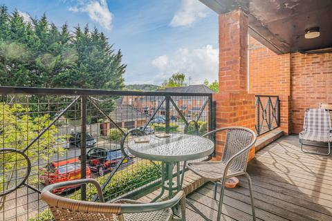 2 bedroom apartment for sale, Queens Acre, Queens Road, High Wycombe