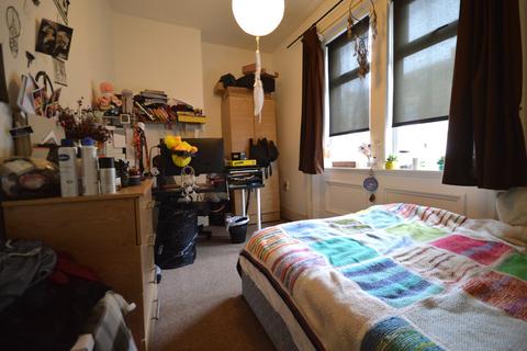 2 bedroom flat to rent, Dilston Road, Newcastle upon Tyne NE4