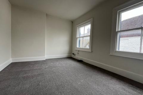 1 bedroom flat to rent, Blandford Fourm, DT11