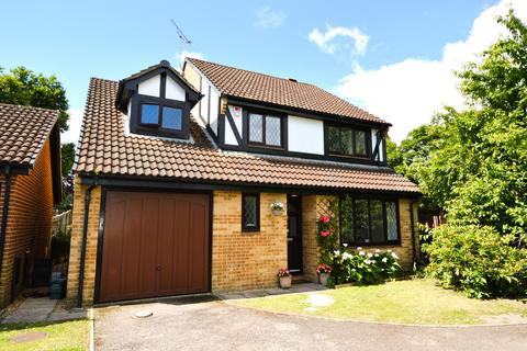 4 bedroom detached house for sale, Shire Close, Bagshot