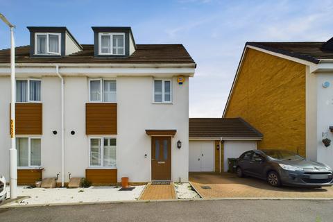 4 bedroom semi-detached house to rent, Tyndal Way, Dartford, Kent, DA1