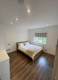 House share to rent, Cleveland Gardens, London