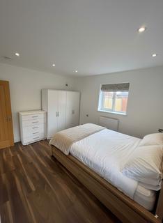 House share to rent, Cleveland Gardens, London