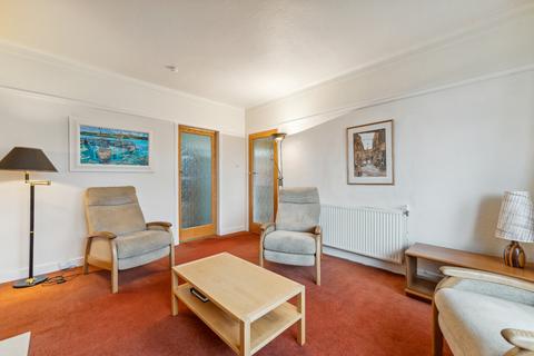 41 Lomondside Avenue, Clarkston, Glasgow, G76 7UQ