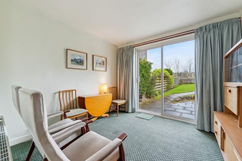 41 Lomondside Avenue, Clarkston, Glasgow, G76 7UQ