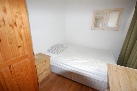 3 bedroom duplex to rent, Leinster Gardens, London W2