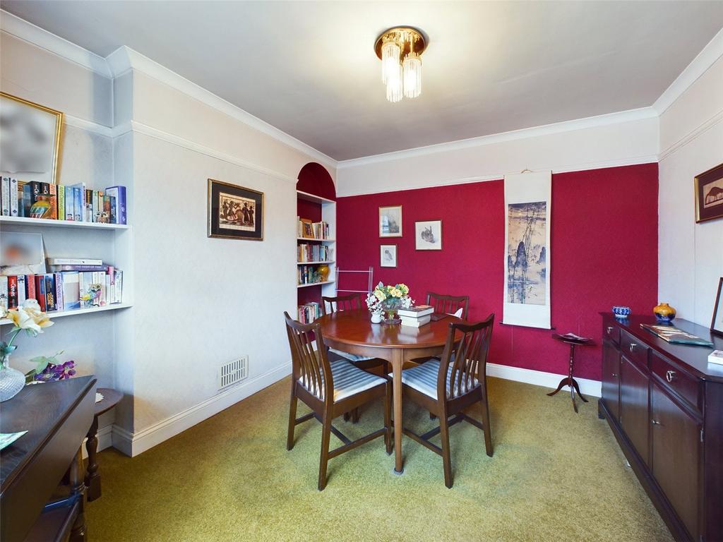 Dining/Bedroom