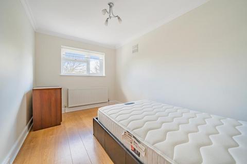 3 bedroom semi-detached house to rent, Raydean Road,  New Barnet,  EN5