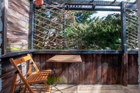 2 bedroom flat for sale, Sanderstead Road, South Croydon CR2