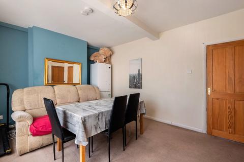 25 Constantine Avenue, York, YO10 3SY