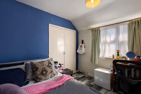 25 Constantine Avenue, York, YO10 3SY