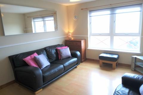 2 bedroom flat to rent, Westburn Middlefield, Wester Hailes, Edinburgh, EH14