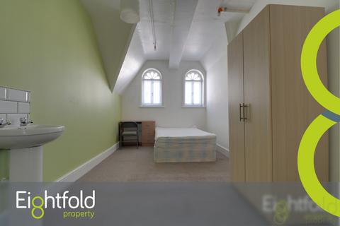 1 bedroom house of multiple occupation to rent, West Street, Brighton