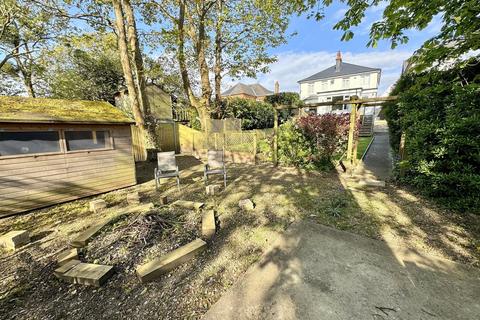124 Alder Road, Poole, BH12 4AB