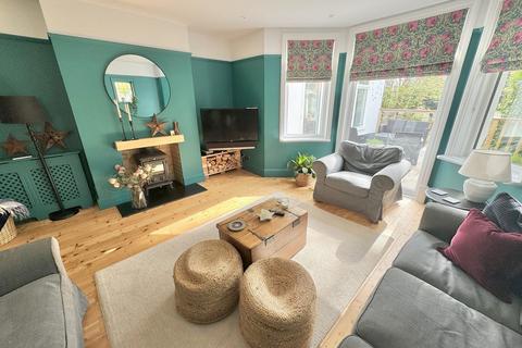 124 Alder Road, Poole, BH12 4AB