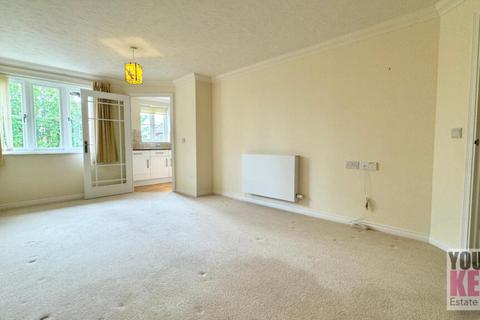 1 bedroom flat for sale, Abbots Lodge, Roper Road, Canterbury, Kent CT2 8FD