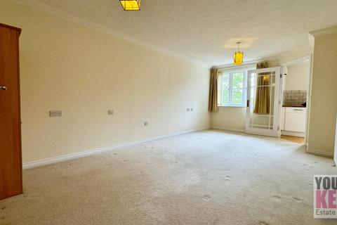 1 bedroom flat for sale, Abbots Lodge, Roper Road, Canterbury, Kent CT2 8FD