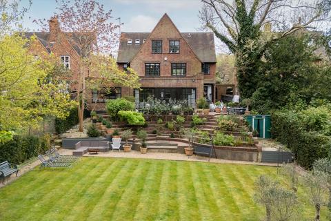 6 bedroom detached house for sale, Turners Wood, London, NW11