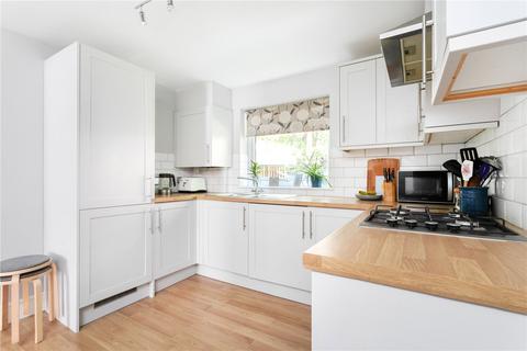 Flat B, 23 Clark Street, London, E1 3EU