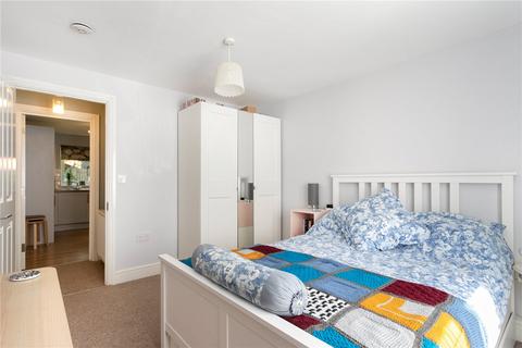 Flat B, 23 Clark Street, London, E1 3EU