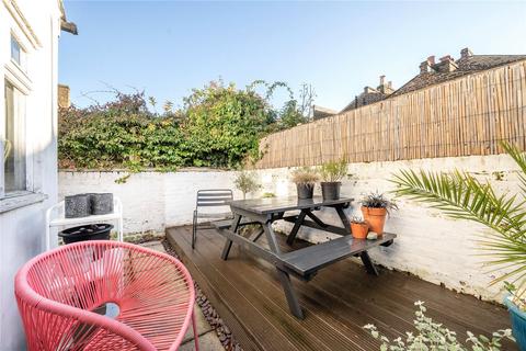 2 bedroom apartment to rent, Whewell Road, Islington, London, N19