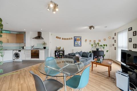 2 bedroom flat to rent, Chrisp Street, London E14