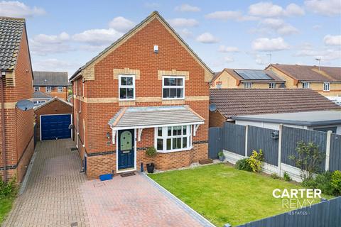 4 bedroom detached house for sale, Bristowe Drive, Orsett, RM16