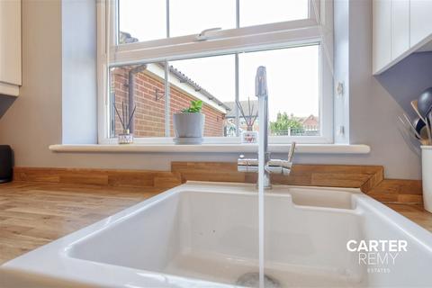 13 Bristowe Drive, Orsett, Grays, RM16 3DB
