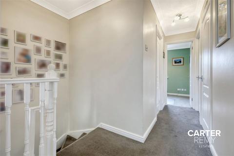 13 Bristowe Drive, Orsett, Grays, RM16 3DB