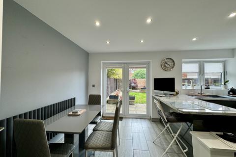 3 bedroom semi-detached house for sale, Fern Close, Eastbourne, East Sussex, BN23