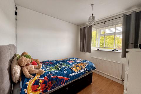 23 Fern Close, Eastbourne, BN23 8AQ