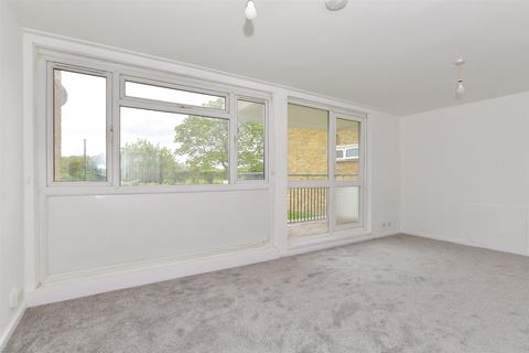 2 bedroom ground floor flat for sale, Lodge Hill Lane, Chattenden, Rochester, Kent