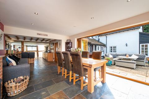 5 bedroom detached house for sale, Mill Lane Radford, Worcestershire, WR7 4LP