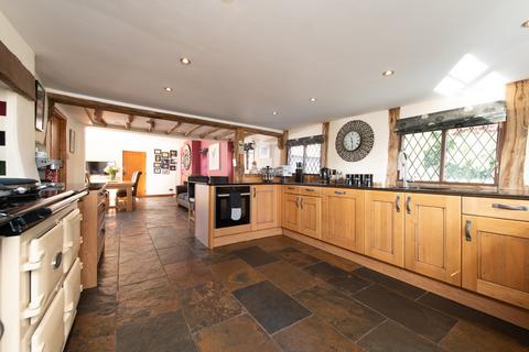 5 bedroom detached house for sale, Mill Lane Radford, Worcestershire, WR7 4LP