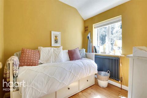 72 Longley Road, Rochester, ME1 2HA