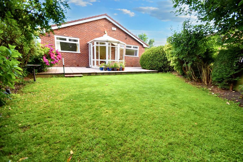 Parr Lane, Unsworth, Bury BL9 8JN 3 bed detached bungalow for sale £