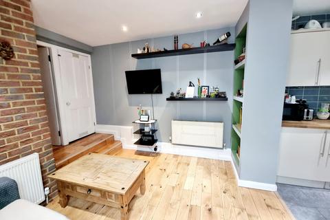 2 bedroom flat for sale, Marquis Road, Bowes Park, N22
