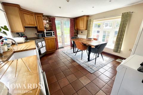 3 bedroom end of terrace house for sale, Beccles Road, Fritton