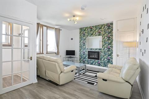 2 bedroom flat for sale, Sleigh Drive, Craigentinny, Edinburgh, EH7