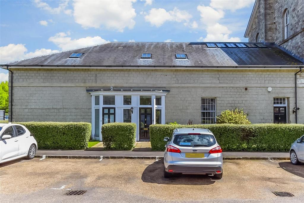 Tarragon Road, Maidstone, Kent 3 bed apartment for sale £475,000