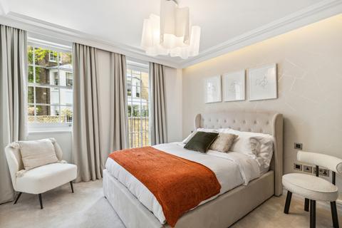undefined, Queens Gate Mews, South Kensington, London