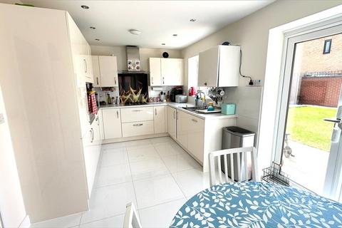 15 Bicentennial Road, Birmingham, B38 9EQ