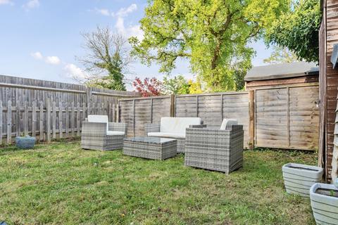 416 Chessington Road, Epsom, KT19 9EJ