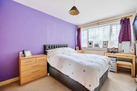 416 Chessington Road, Epsom, KT19 9EJ