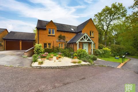 4 bedroom detached house for sale, Top Common, Warfield, Berkshire, RG42