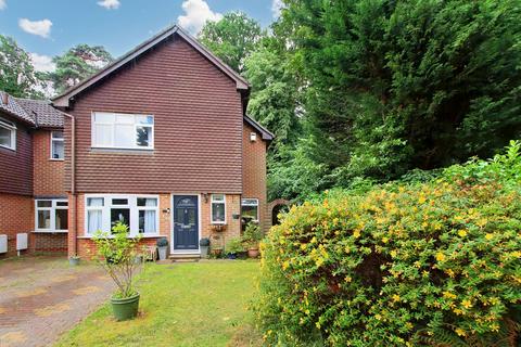 3 bedroom semi-detached house for sale, Sandrock Place, Shirley