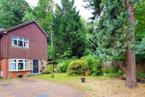 3 bedroom semi-detached house for sale, Sandrock Place, Shirley