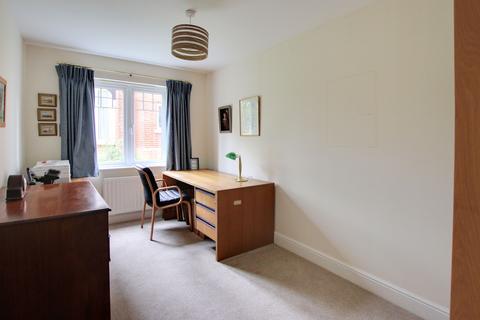 2 bedroom ground floor flat for sale, Knotley Way, Springview, BR4